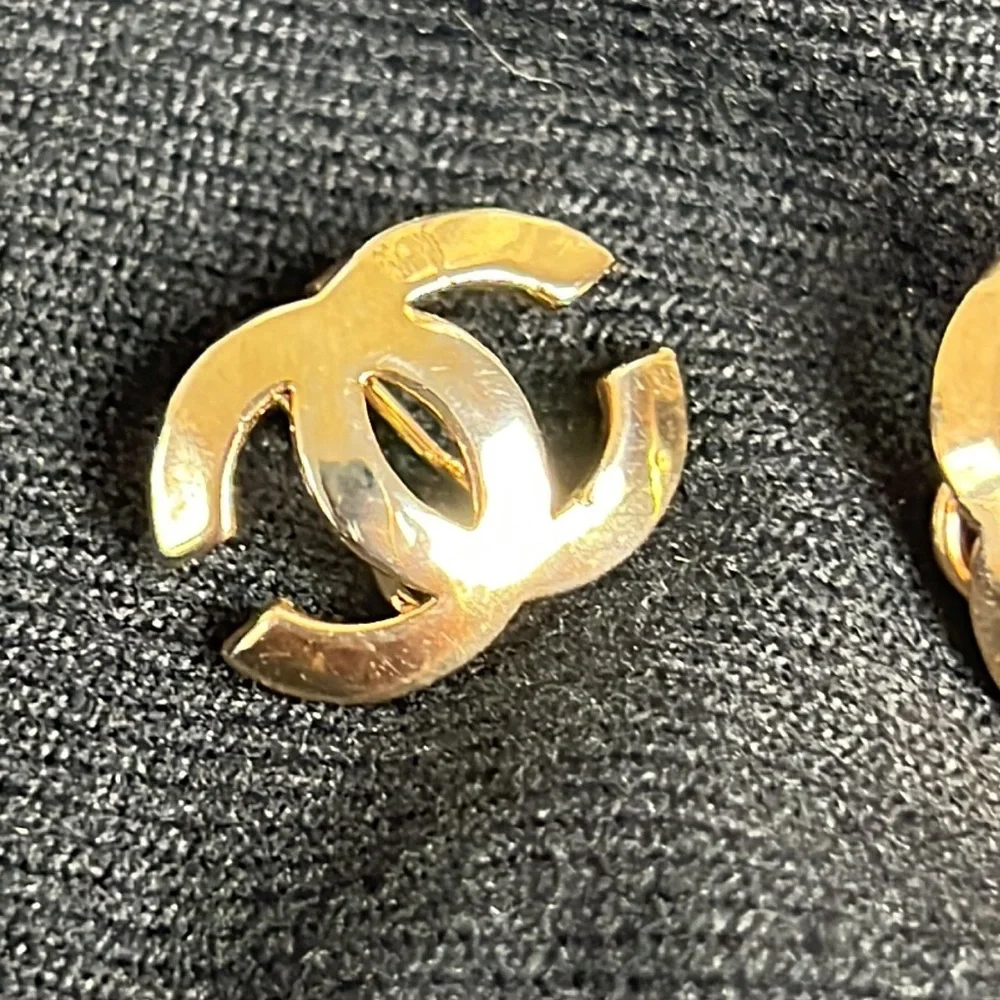 Lever Back Pierced Earrings - Picture 2 of 8